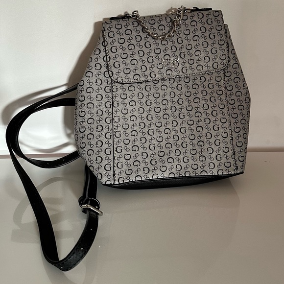 Guess mini backpack - Picture 5 of 6